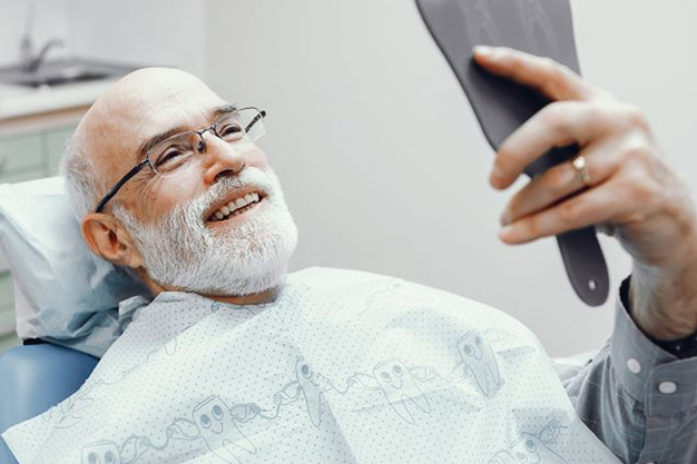 4 razones por las que colocar una pieza dental nueva